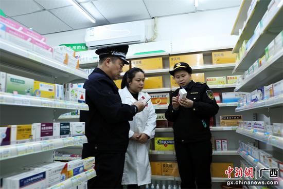 賀州平桂公安聯合市場監(jiān)管部門強化麻精藥品管控 筑牢企業(yè)安全生產防線